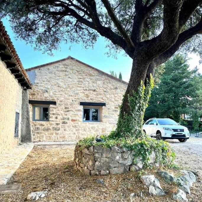 La Casona De Monterrey Сasa de vacaciones Venturada